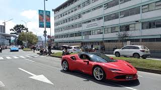 Desfile de autos feria de Manizales 2024