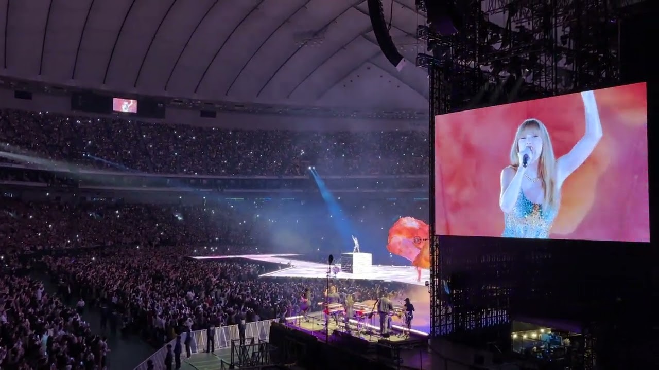 Taylor swift 東京ドーム公演 ステージサイド体感席 - YouTube