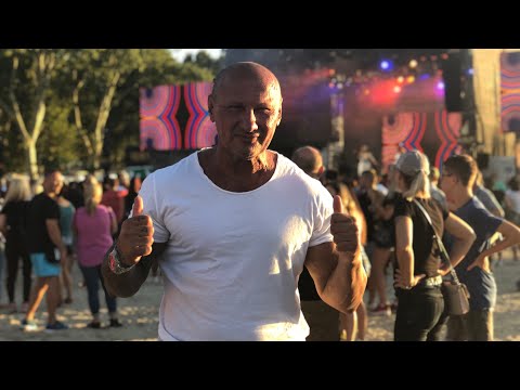 Siófoki Retro Láz 2019. Meg egy kis plázs. És lehúzás. És néháhy tapló. És Haddaway, meg a Queen.