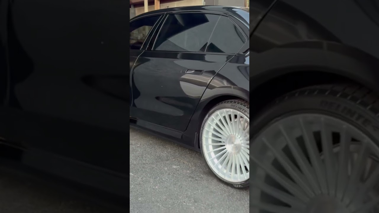 Brand new BMW i7 in 22” road force wheel