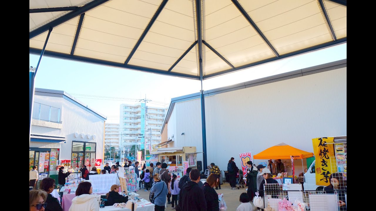 わたあめ屋さんのキッチンカー ｜『BARBE・DE・PAPA』(バルブ・デ