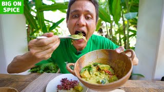 Thai Green Curry  WHOLE AVOCADO!!   Plant Based Thai Food in Chiang Mai!