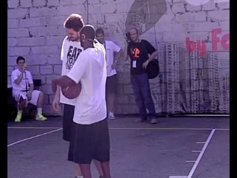 Kobe Bryant, Pau Gasol, Navarro, Ricky Rubio, Raval Barcelona - In slow motion