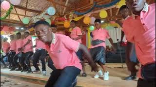 LIVE PERFORMANCE SURPRISE MUSIC WAFANYA JAMBO AMBALO HALIJAWAI TOKEA HAPA NYUMBANI