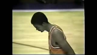 Patrick Ewing vs Ralph Sampson 1982-83