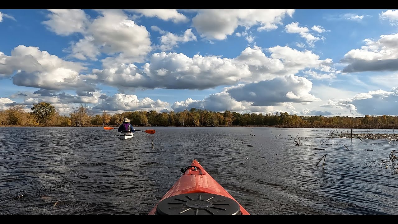 Kayaking on the Mattabesset River, Middletown, CT 10/31/2021 YouTube