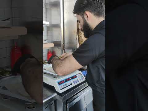شرح وزن سندويشة الشاورما بتفصيل عمران اليونس شاورما