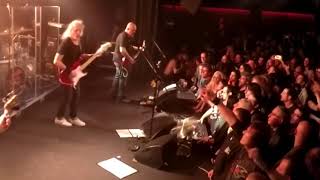 Download Mp3 Barón Rojo - Los rockeros van al infierno (Barcelona) 17-03-2018 (multicam) Gudang lagu Download Mp3 Barón Rojo - Los rockeros van al infierno (Barcelona) 17-03-2018 (multicam)