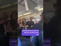 ماجدة الرومي مع معجبينها تغني بترحلك مشوار على متن طائرة متجهة من العلا إلى بيروت اخبار المشهد 