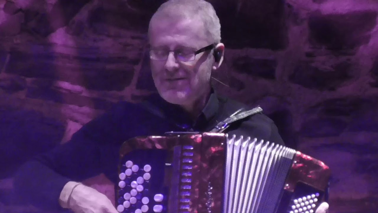 CERANDEO, Número 9, Sindo y Amores he tenido Gran Teatro de Cáceres - Conciertos Esteban Sánchez