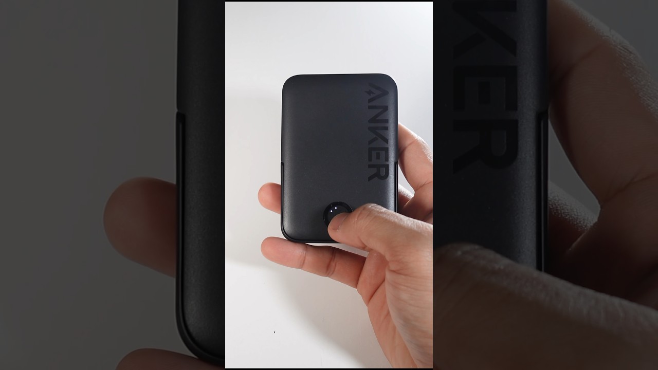 Anker MagGo 5,000mAh Magnetic 7.5W Wireless Charger.
