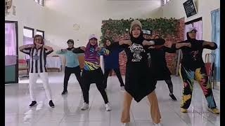 Senam Kreasi Lansia Kaka Main Salah