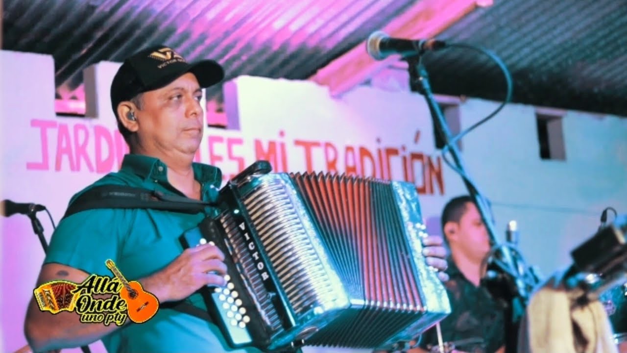 CUANDO REGRESO A MI TIERRA VICTOR BERNAL -Autor Alejandro Ruiz  /Fiesta de Junier Montero