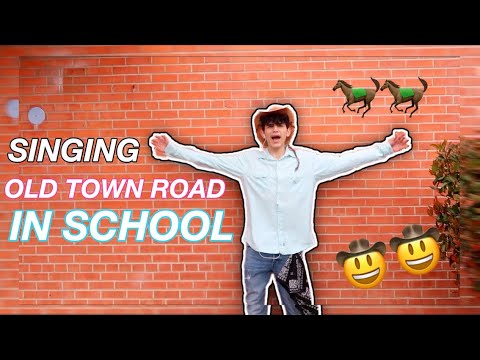 singing-old-town-road-in-school!!!