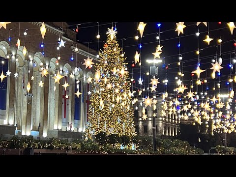 Тбилиси. С новогоднего проспекта Руставели до площади Героев по проспекту Костава. Вечерний рейс.