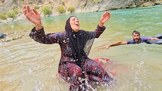 Salahaddin Family Documentary | A New Morning by the River, Fresh Figs & Swimming in the River 🌿🌊
