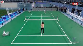 robot playing tennis