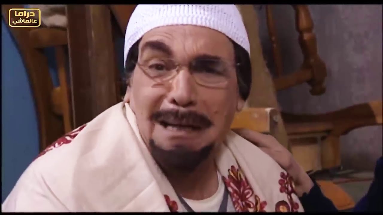 عمل مقلب بولادو وخبرهم انو مسافر عالحج وهو متخبي بسقيفة البيت الفضايح اللي سمعها طيرت عقلو