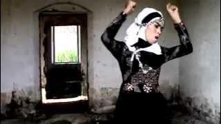 Reny Farida Banyuwangi Separuh Rogo - Bella Paramitha Lipsing