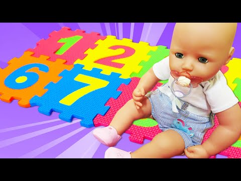 Annabell-vauvanukke oppii numeroita! Opettavaisia lasten videoita. Vauvalelut.