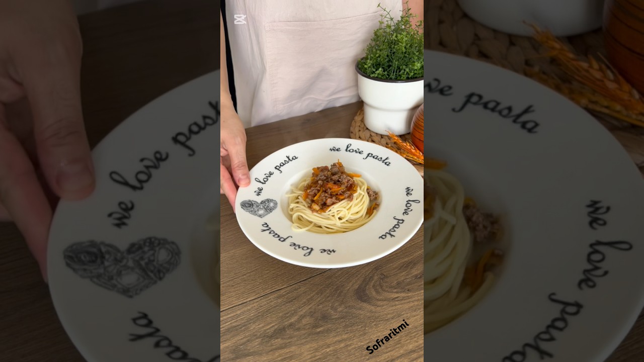 Bolonez Soslu Makarna (tarifi açıklamada) Bolonez Soslu Makarna (tarifi açıklamada)