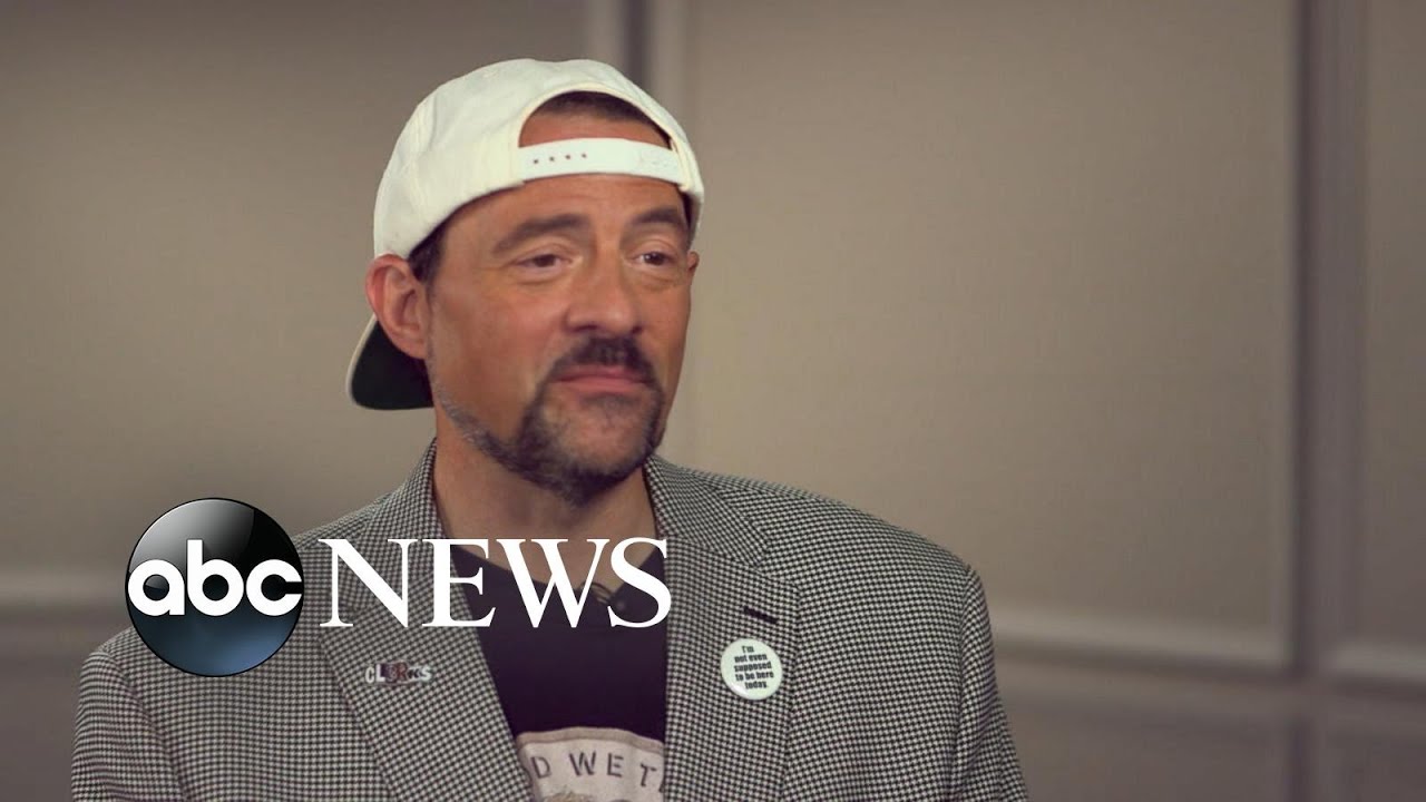 How ‘Clerks III’ Director Kevin Smith Incorporates His Life Into the Movies |  ABCNL