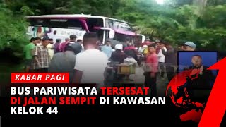 Bus Pariwisata Tersesat di Jalan Sempit di Kawasan Kelok 44 | Kabar Pagi tvOne