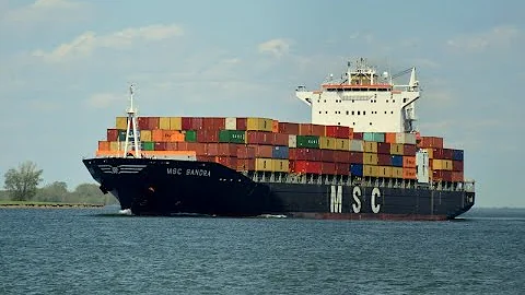 ASMR RIMORCHIATORE IN ASSISTENZA NAVE. MSC SANDRA ...