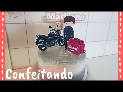 Topo Motoqueiro no bolo perfeito de @frcakesgourmet