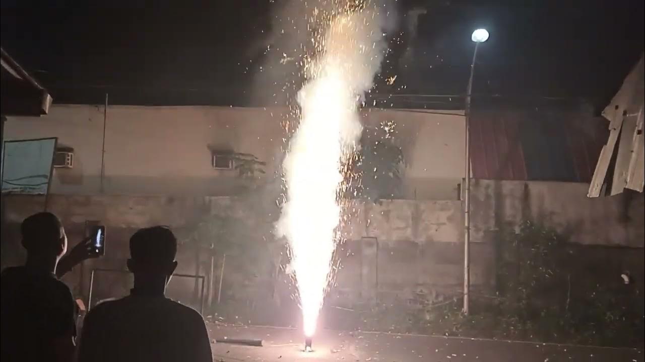 Strobe Crackling to Silver Fountain 3" x 10" Tube New Year's Eve 2023 YouTube