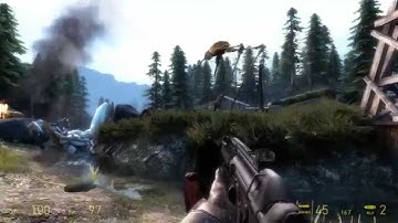 Dog fighting against Strider (Cinematic Mod 2013)