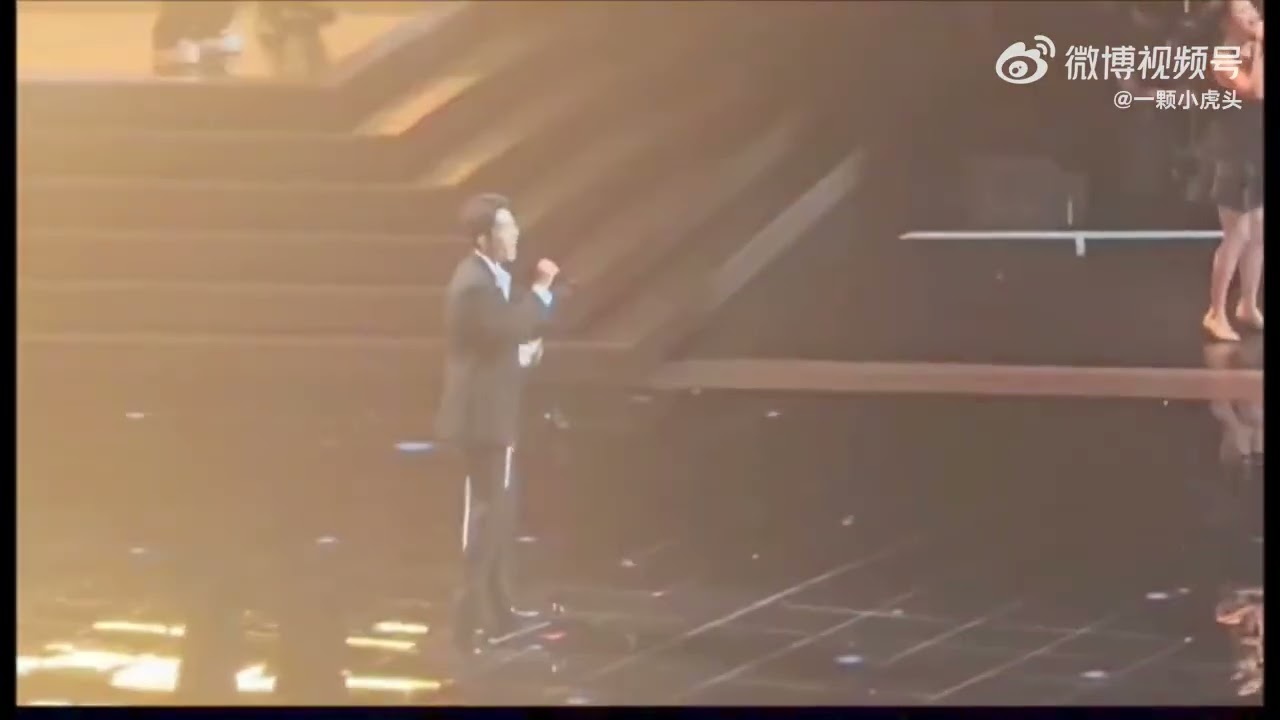 肖战舞台太火！别家粉丝直拍视角惹路人惊呼