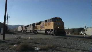 Union Pacific Stack Train: Tehachapi, California