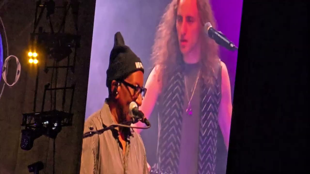 Toto - Hold The Line - live @ Gelredome Arnhem 8-2-2025