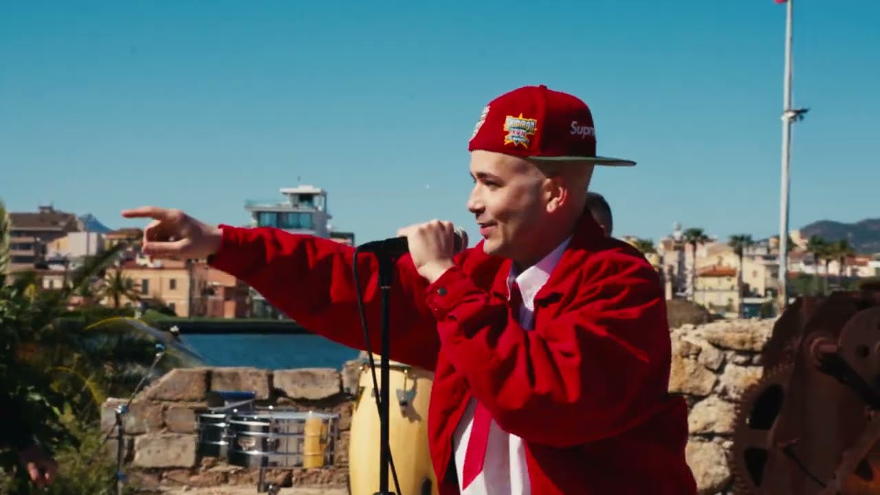 Watch Pippo Bravo – LA GIRO? (Official Video) on YouTube Watch Pippo Bravo – LA GIRO? (Official Video) on YouTube