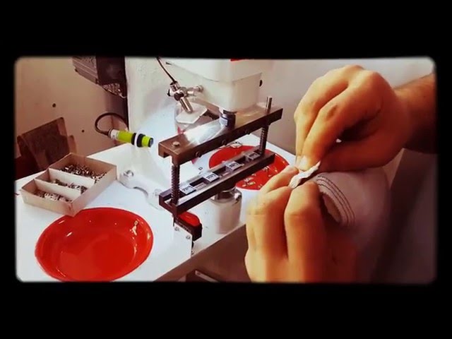 BEL KORSESİ İÇİN DÖRTLÜ KANCA ÇAKMA MAKİNASI www.kanmak.com.tr