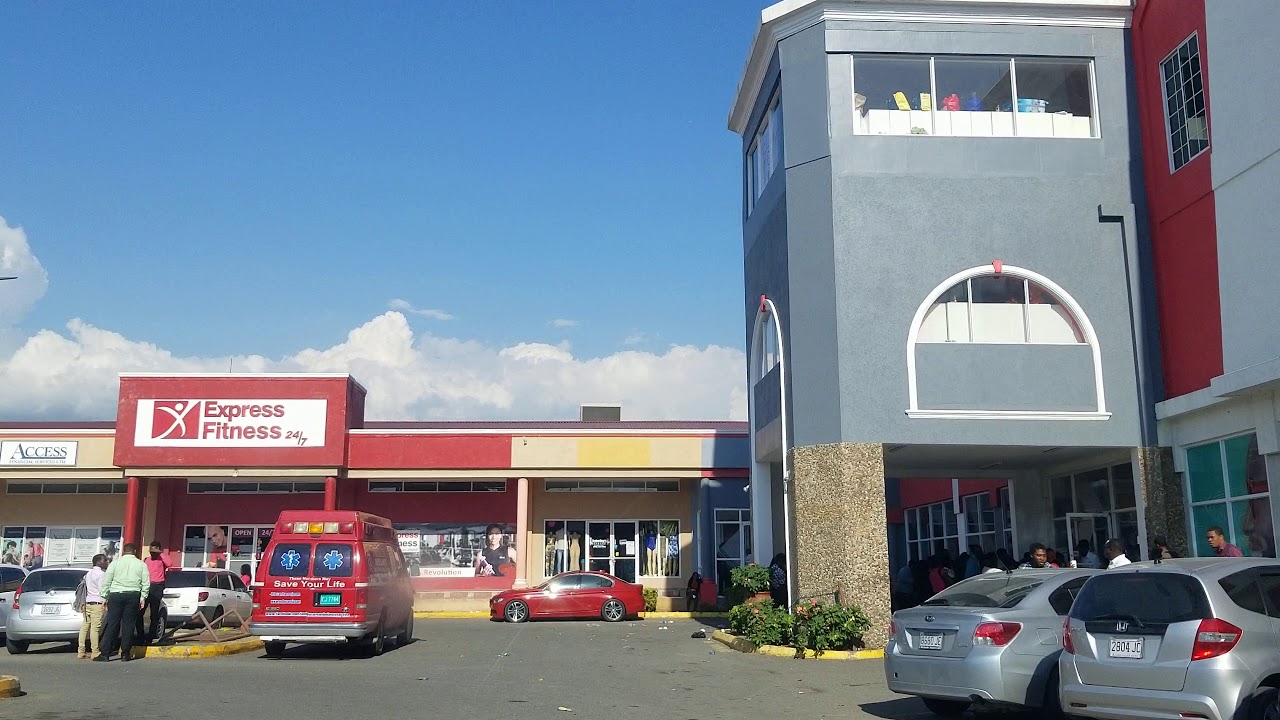 Driving through Portmore Pines Plaza | Jamaica