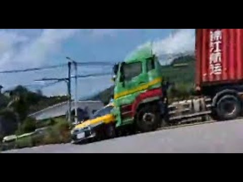 【車禍影片】顏色對了,似乎就不意外了？（2023.09.30 基隆市七堵區實踐路與堵南街口