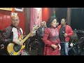 Kolaborasi iringi istri gunakan gitar bas nyanyikan lagu saribu taon  cover