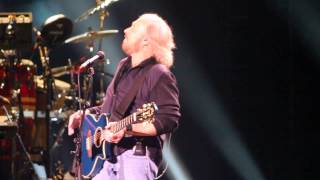 HD Barry Gibb - Nights on Broadway (live from the Jones Beach Amphitheater)