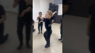 Станцевал лезгинку лучше взрослых! 😍🔥🔥🔥 Давид 5 лет 💪🏻💪🏻💪🏻 #kavkaz #лезгинка #dance