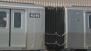 MTA defends new open gangway subway cars