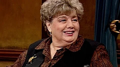 Shelley Winters Holds Her Breath For A Full Minute...
