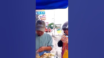Thumbnail of SIOMAY IKAN TENGGIRI YANG ABANG NYA BELOM DATANG UDH PADA NGANTRIIIII...
