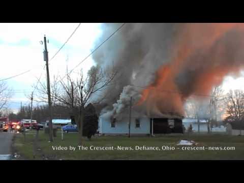 Defiance House Fire 12-3-11 - Defiance, Ohio - The Crescent-News video