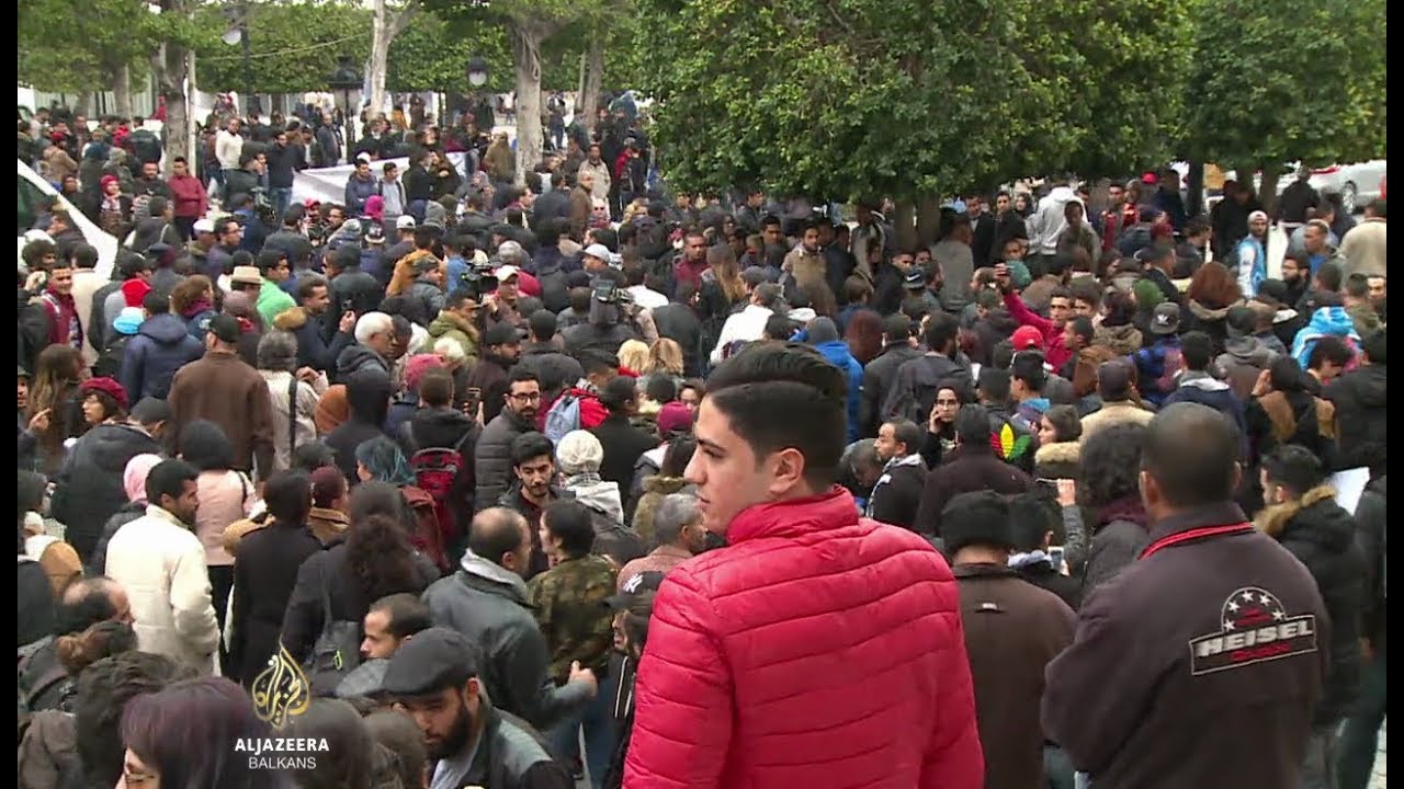 اشتباكات في تونس بسبب إجراءات التقشف الجديدة