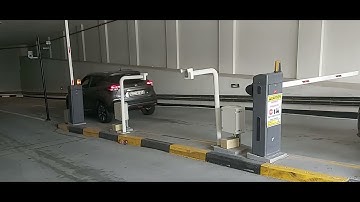 Anti tail gate for gate barriers