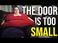 600lbs Woman Struggles To Fit Through Doors