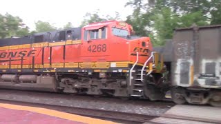 Q372 races D782 with 3 BNSF's at Point of Rocks