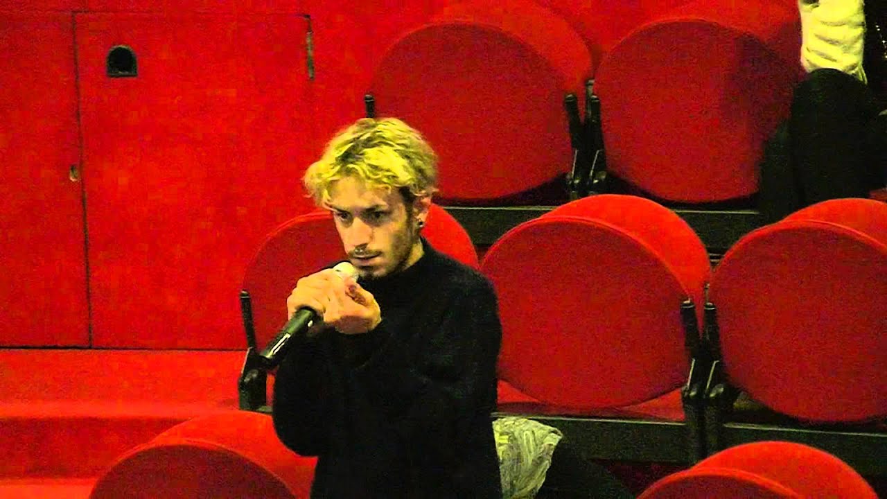 Anche La Follia Merita I Suoi Applausi